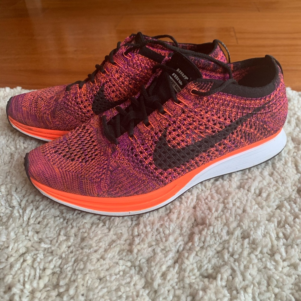 Women’s Nike Flyknit Racer - Size 8.5